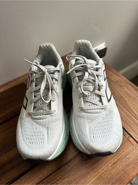 New Balance 1080 V14